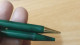 02 STYLOS  A BILLES GRAFO ORIENT VERT - Pens