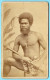 TRES RARE PHOTO Photographie CDV Ancienne ALLEN HUGHAN, NOUMEA Nouvelle-Calédonie - Guerrier Autochtone (kanak, Canaque) - Oceanía