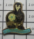 1618B  Pin's Pins / Beau Et Rare : ANIMAUX / OISEAU CORBEAU CLUB FOOTBALL AS WINTERSHOUSE Winter Is Coming ! - Animali