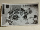 Italy Photo Boys & Girls On The Beach Play Chess. Italia Foto Persone Giocano A Scacchi. TORTORETO (Teramo) 1935 - Europe