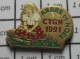 SP16 Pin's Pins / Beau Et Rare : NOEL / FILLETTE ARBRE DE NOEL GENDARMERIE CTGN 1991 - Navidad