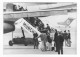 PHOTO DE PRESSE 1972 LA DELEGATION ISRAELIENNE QUITTE L'AEROPORT DE MUNICH, EMBARQUEMENT AVION - Photos