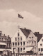 HUSUM Im Dritten Reich. Gebäude Mit Hakenkreuz-Fahne. Ansichtskarte Motiv :Schiffbrücke. - 1939-45