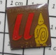 1618A Pin's Pins / Belle Qualité Et Rare / MARQUES : LE PERE UBU LIBRAIRIES MAJUSCULE ALFRED JARRY - Marche