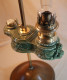 Delcampe - Lampe De Travail Peigniet Changeur Porcelaine Emaillée Verte à Décor De Sphinge Vers 1880  Ref BX24LMP001 - Lámparas Y Arañas