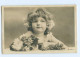 Y8142/ Kleines Mädchen Mit Blumen Schöne Foto AK 1905 - Other & Unclassified