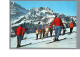 Théme Sport - Un Groupe De Skieur Moniteur HIver Neige Ski Homme Femme Carte Vierge - Wintersport