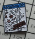 311A Pin's Pins / Beau Et Rare : ASSOCIATIONS / RADIOTHON 92 L'ENFANCE DESHERITEE VISAGE ARBRES - Verenigingen