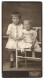 Fotografie Chr. Beitz, Arnstadt, Poststrasse, Junges Geschwisterpaar Im Abgestimmten Kleidern  - Persone Anonimi