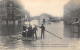 94-CHOISY LE ROI-INONDATIONS 1910-SAUVETAGE-N°6026-C/0089 - Choisy Le Roi