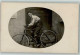 52283704 - Mann Shorts Fahrrad Haustuer - Motorräder