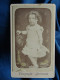 Photo CDV Photographie Américaine Paris  Petite Fille Debout Sur Une Chaise  Robe à Volants CA 1880-85 - L678 - Ancianas (antes De 1900)