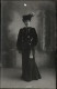 FEMME 1900 "Mise En Scène Avec Robe" - Photographie