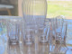 -ANCIEN PETIT SERVICE A LIQUEUR CARAFE & 8 PETITS VERRES 2 MODELES Différents    E - Glas & Kristall