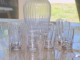 Delcampe - -ANCIEN PETIT SERVICE A LIQUEUR CARAFE & 8 PETITS VERRES 2 MODELES Différents    E - Glass & Crystal