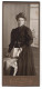 Fotografie Josef Menzl, Plauen I. V., Wettinstr. 13, Hausfrau Mit Halskette Trägt Schwarzes Kleid  - Personnes Anonymes