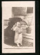 Foto-AK Kleinkind Mit Puppe Neben Sessel  - Used Stamps