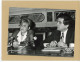 Delcampe - Politique  FRANCE -  7 Photos YVETTE ROUDY  Femme Politique  , Ministre Des Droits De La Femme Defend L'IVG  En 1982 - Persone Identificate
