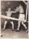 1 Nov 1952 TE KORTRIJK, MASSELUS WINT OP PUNTEN TEGEN DE POOL LOMBARDOT, EERSTE BEROEPSKAMP (foto 18x13cm) - Boxsport