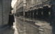 PARIS CRUE DE LA SEINE INONDATION DE LA RUE DU BAC DEVANT LE PETIT SAINT THOMAS - Inondations De 1910