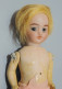 Delcampe - -POUPEE MIGNONETTE TETE BISCUIT/PORCELAINE YEUX VERRE Fixes Jus De Grenier    E - Dolls