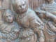 Delcampe - Anciens Panneaux De Bois Sculpté Scènes De Genre - Holz