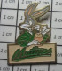 1618A Pin's Pins / Beau Et Rare / ALIMENTATION / OEUF A LA COQUE MATINES LAPIN BUGS BUNNY - Lebensmittel