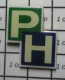 3417 Pin's Pins / Beau Et Rare : AUTRES / LETTRES MAJUSCULES P ET H PARKING HOPITAL ? - Other & Unclassified