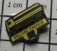 1515c Pin's Pins / Beau Et Rare / TRANSPORTS / CAMION CITERNE BOLLORE ENERGIE - Transport Und Verkehr