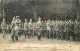 08.  MEZIERES .  Le Kronprintz S'entretenant Avec Les Boys Pendant La Revue Au Square Bayard .  JUIN 1918 . - Ohne Zuordnung