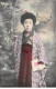 CHINE - SAN36423 - Cachet Tientsin - En L'état - Carte Japonaise - Geisha Tenant Un Livre - Chine