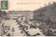 51 - STE MENEHOULD - SAN37403 - Place D'Austerlitz - Le Marché - En L'état - Sainte-Menehould