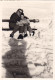 Altes Foto Vintage. Frau Mit Kind Im Schnee. (  B10  ) - Anonymous Persons