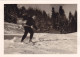 Altes Foto Vintage.Personen Winterlandschaft .ca 1955 (  B10  ) - Personas Anónimos