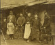 à Identifier -carte Photo Ancienne - Métier De Ferronnier - 7 Personnages Cheval - Artisan - To Identify