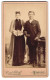 Fotografie Carl Wolf, Marburg, Portrait Junge Brautleute Im Schwarzen Hochzeitskleid Und Anzug  - Personnes Anonymes