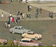 75 PARIS N°5067 Arc De Triomphe En 1973 Voitures Autos VOIR ZOOM VW Karmann Vespa 400 Tube Citroën DS 2CV Camionnette - Arc De Triomphe