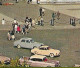 75 PARIS N°5067 Arc De Triomphe En 1973 Voitures Autos VOIR ZOOM VW Karmann Vespa 400 Tube Citroën DS 2CV Camionnette - Triumphbogen