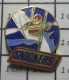 1618A  Pin's Pins / Beau Et Rare /  ALIMENTATION / SNICKERS  CONFISERIE CANOE KAYAK - Alimentation