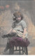 Enfants - N°83894 - Fillette Assis Sur Un Tabouret - Portraits