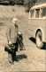 Foto  DDR Privatfoto Mann Mit Aktentasche Vor Bus 1960 Privatfoto - Personen