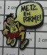 1618c Pin's Pins / Beau Et Rare : SPORTS / ATHLETISME METZ EN FORME - Athlétisme