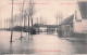 HAM - HAMME -  Inondations De Mars 1906 Overstromingen Van Maart 1906 La Chaussee Vers Drij Goten De Steenweg - Hamme