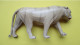 Rare Jouet Ancien Tigre En Plastique SC Cie France 13 Cm De Long / 6 Cm De Haut ATTENTION UNE PETITE FENTE (voir Photo) - Toy Memorabilia