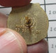 1618c Pin's Pins / Beau Et Rare / MARQUES / ELAN GLOBE TERRESTRE FLECHE ROSE - Trademarks