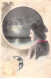 Japon - N°84603 - Jeune Femme En Kimono Regardant Un Clair De Lune Au-dessus De L'eau - Carte Vendue En L'état - Andere & Zonder Classificatie