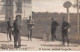 Allemagne - N°89290 - A La Frontière. Sentinelles Allemandes Et Suisses ... La Garde-Militaire- Carte Photo à Localiser - To Identify