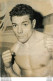 BOXE 1960 HIPPOLYTE ANNEX AVANT SON COMBAT CONTRE MICHEL LOMBARDET  PHOTO DE PRESSE 18X13CM - Sports