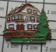 713c Pin's Pins / Beau Et Rare / MARQUES / HOTEL BELLEVUE 68 CERNAY Par La Police - Trademarks