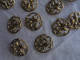 Ancien - 15 Boutons En Laiton Ajouré 2,1 Mm Fleurs Volutes Art Nouveau - Knopen